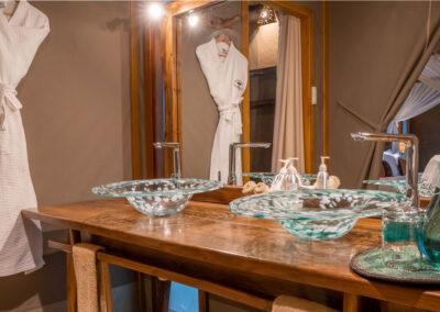 Soroi Luxury Migration Camp bathroom - Soroi Collection